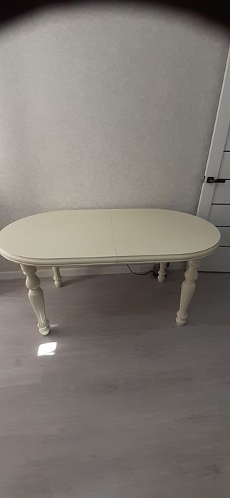 Стол Кардинал слоновая кость