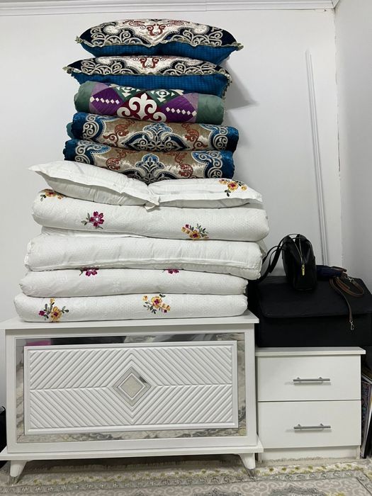 Продам комплект мебели для спальни