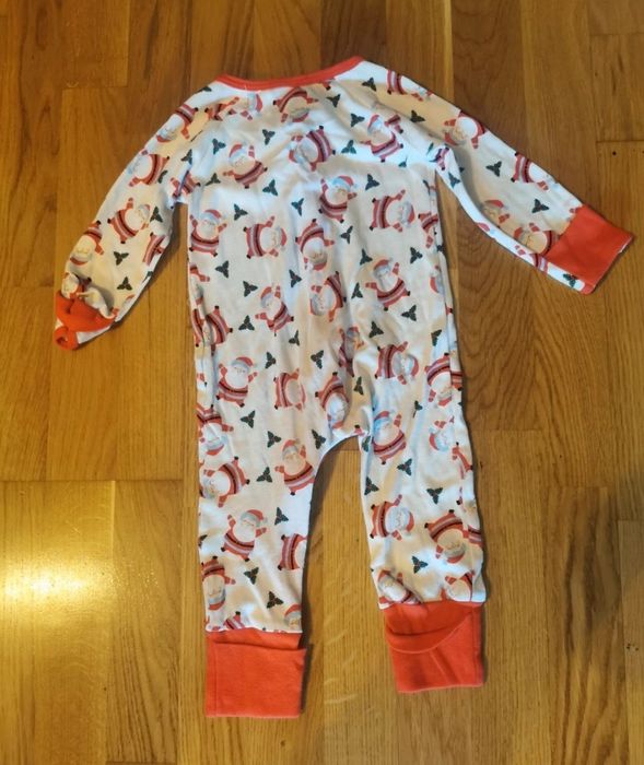 Costumas de Craciun pentru bebelusi, stare impecabila, marimea 74
