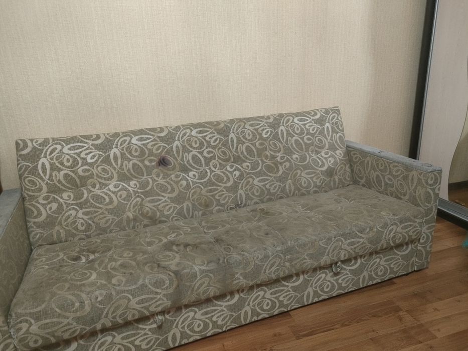 Диван 15 000 тг  торг
