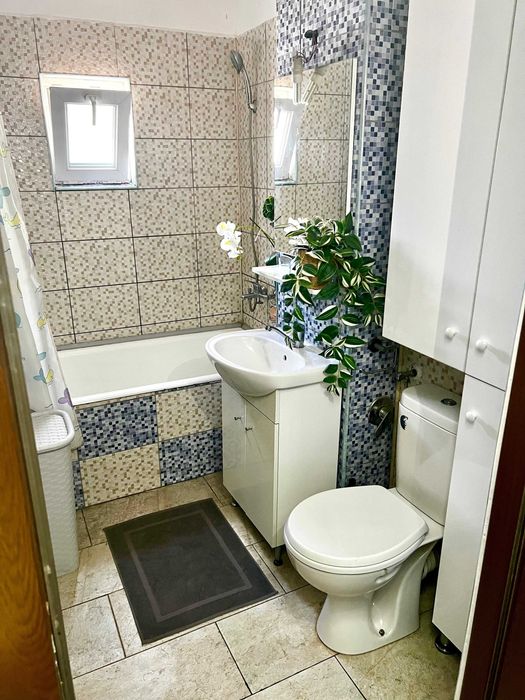 Vand apartament 4 camere-Costieni-direct proprietar