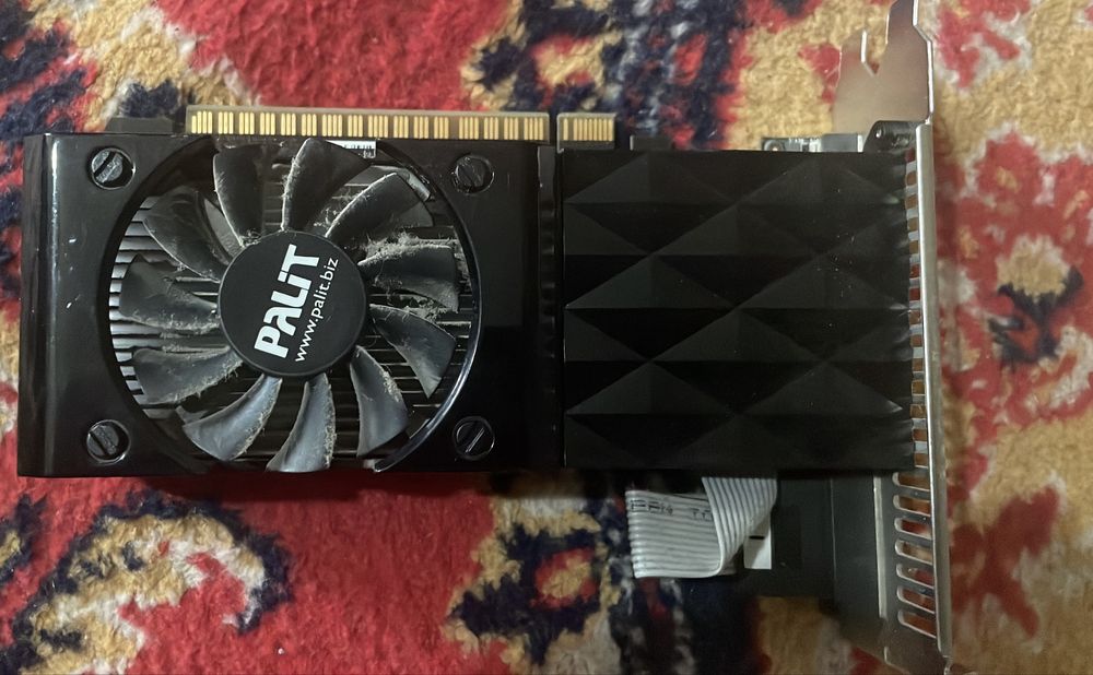 Продается видеокарта на GT630, 1024М, DDR3