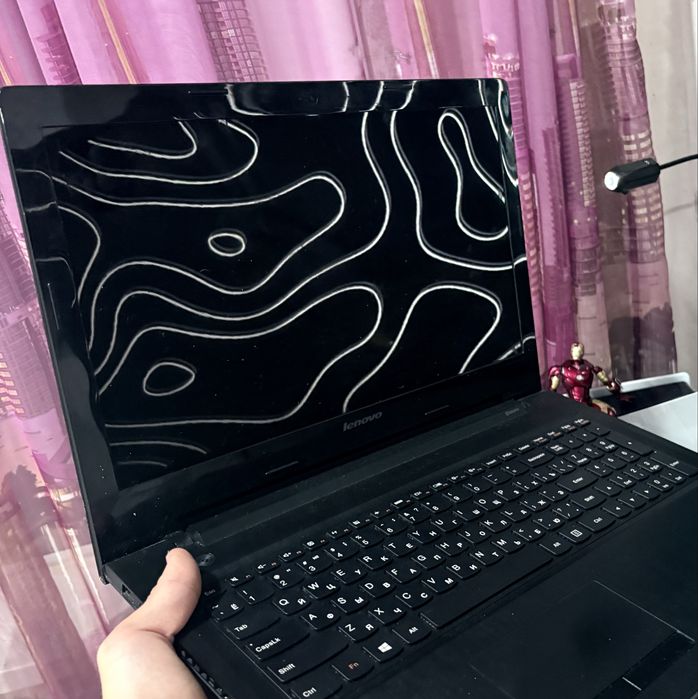 продам ноутбук lenovo !писать на ватсап либо сюда!