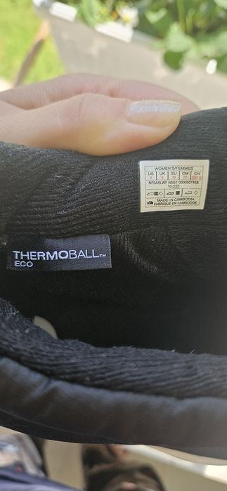 Обувки са модел The North Face