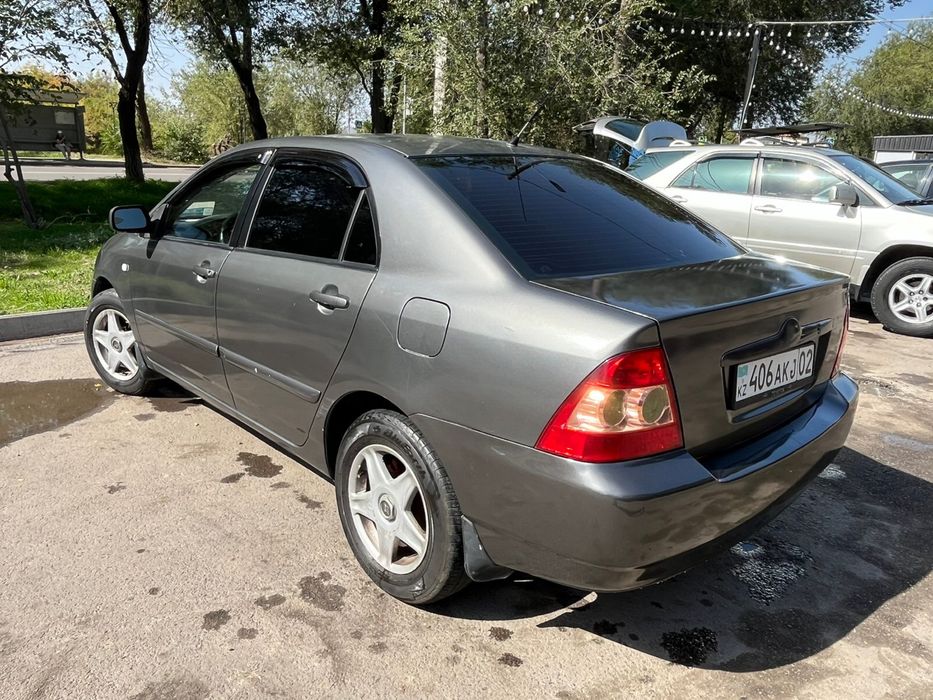 Toyota corolla 2004 года