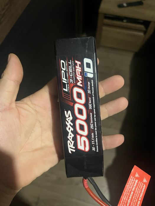 Combo  incarcator+ acumulatori traxxas 3s