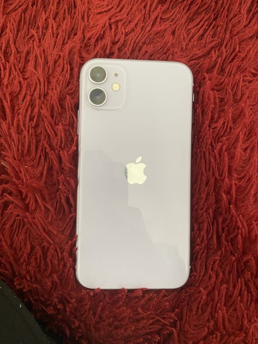 Продам Айфон 11 в хорошем соотояние