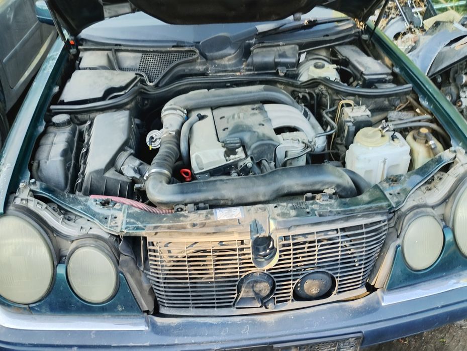 Mercedes E290 на части
