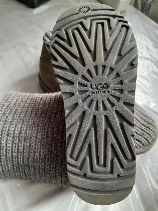 Модерни боти плетива сиво 37 номер подхожда за зимно време