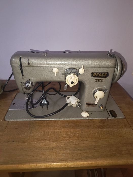 Mașină de cusut pfaff 23 electrica