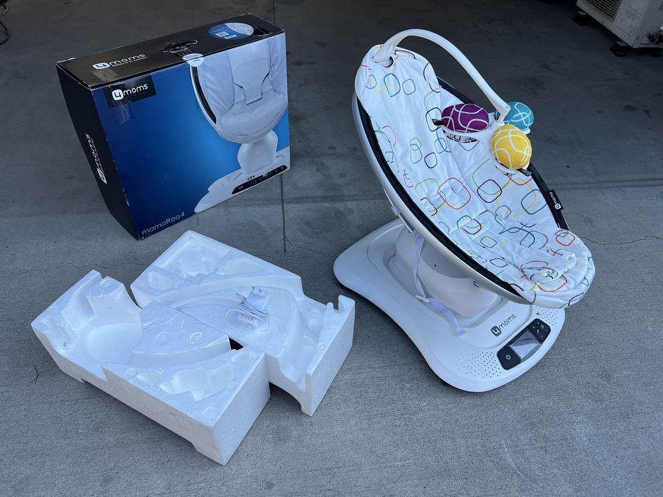 Fotoliu balansoar bebelusi 4MOMS Mamaroo 4.0 Plush Multicolor