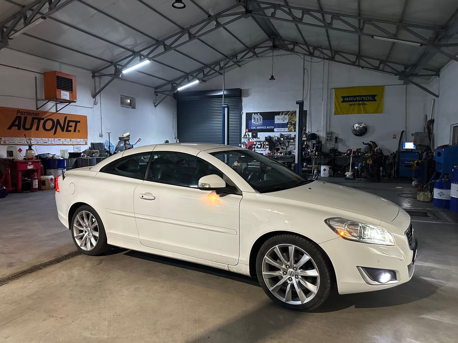 Volvo C70 Inscription facelift impecabil — D4 (177cp), automat, 2012