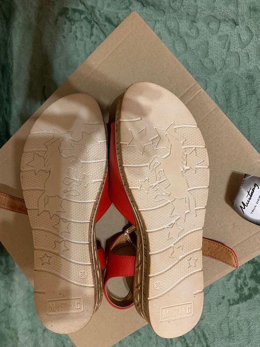 Сандали Mustang 38/39 номер