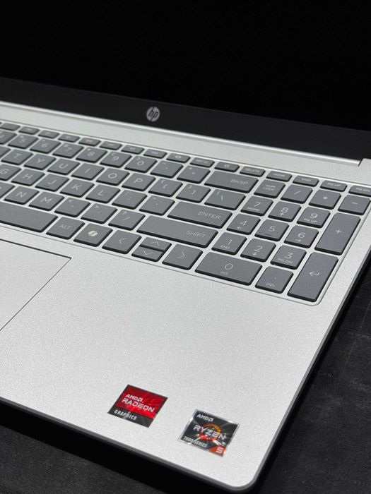 Hp laptop/MD Ryzen 5 7520U/8/512/15.6"