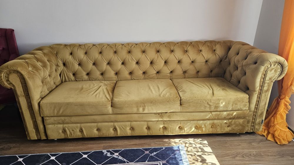Canapea Chesterfield extensibila