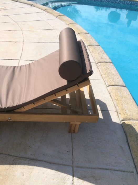 sezlong piscina plaja gradina