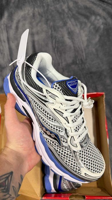 Saucony кроссовки