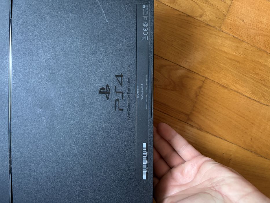 Consolă Sony PlayStation 4 500Gb, 1 controler, 3 jocuri