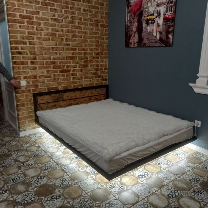 Кованные кровати в стиле лофт и хай-тек