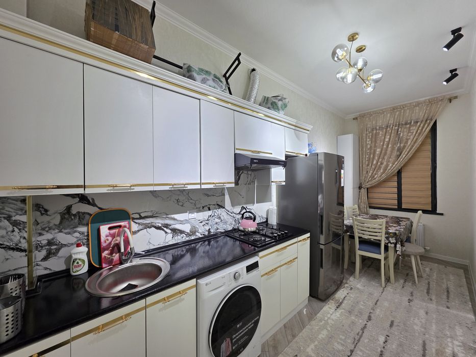 Продаётся 3х комнатная квартира на 3 - этаже. Вокзал