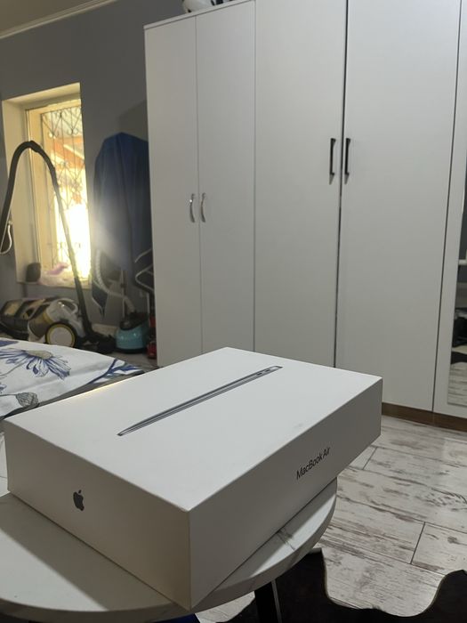 13-inch MacBook Air M1 256gb