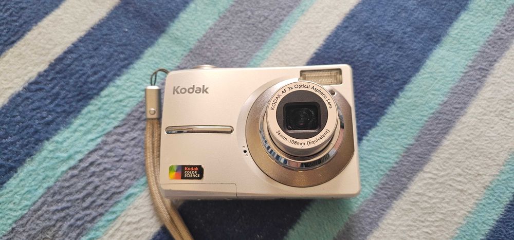 aparat foto Kodak data si ora