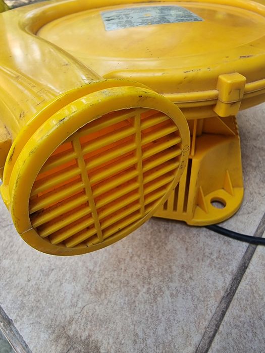 Blower tobogan curte
