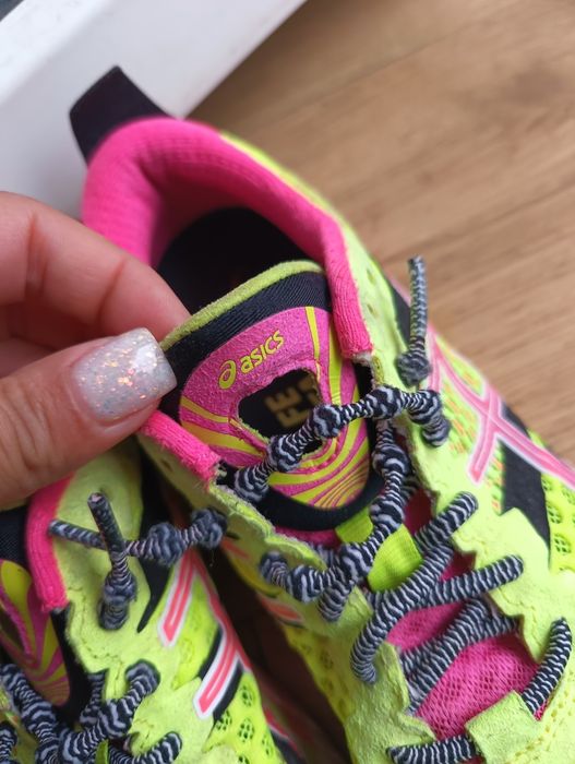 Asics маратонки номер 36