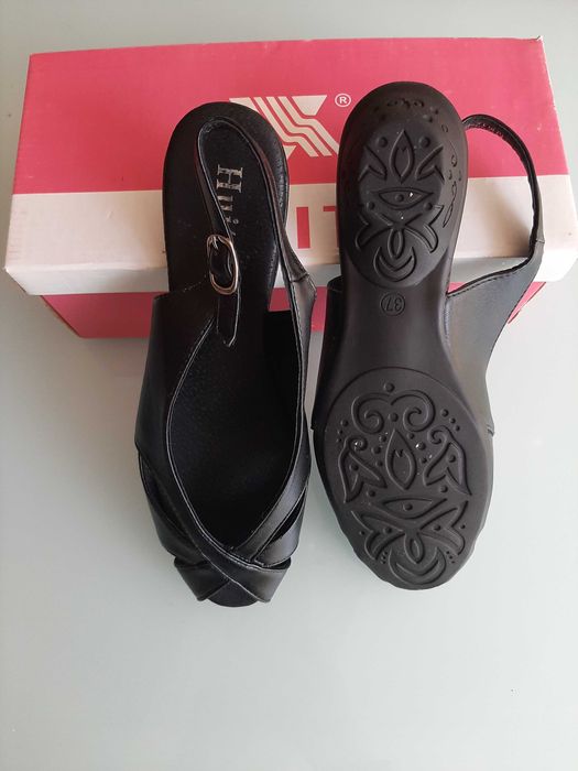 Ефектни дамски сандали с нисък ток, р-р 37. НОВИ.