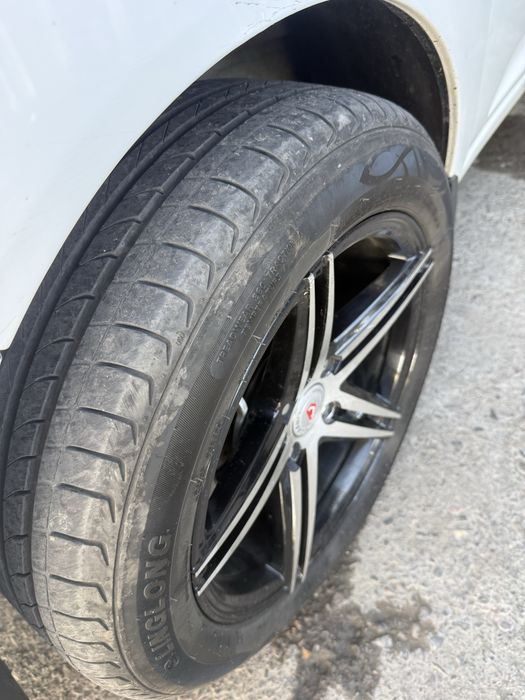 Vossen 15 Saka diska balon sotiladi