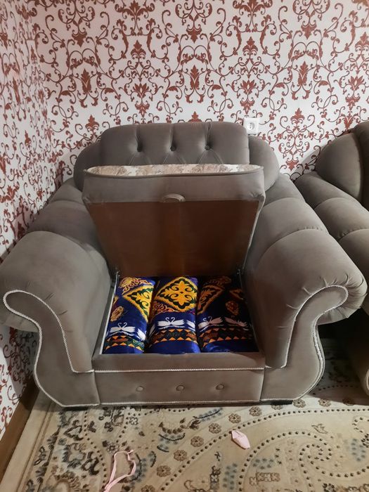 Продам диван 180тыс