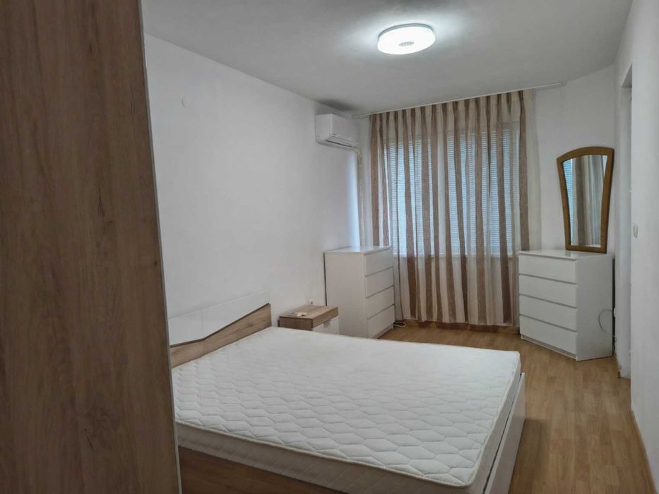 Дава се под наем Тристаен апартамент в Пловдив, Център - 100 кв.м за 459 € - Снимка #5