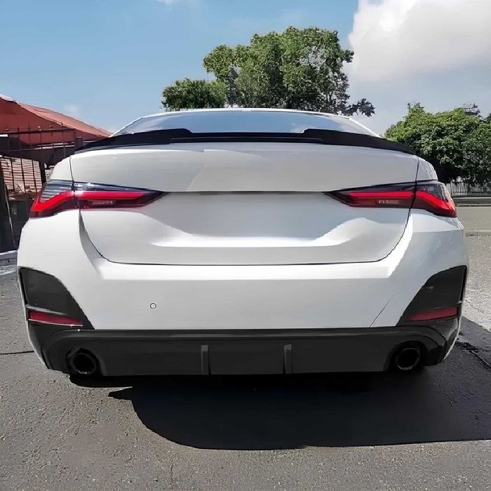 Eleron Portbagaj Lip Codita BMW G26 Gran Coupe, Model M4, Negru Lucios