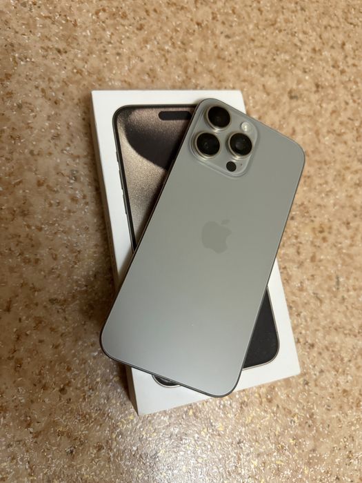 Продам айфон 15 pro max 256 GB в цвете Natural Titanium Iphone