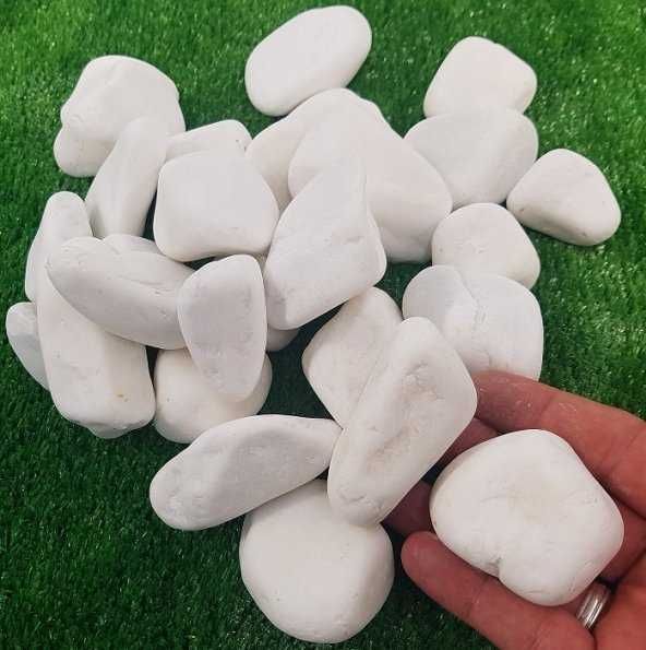 Галька белая для клумбы