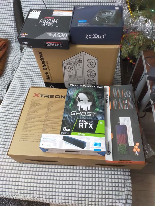 Новый компьютер в комплекте.