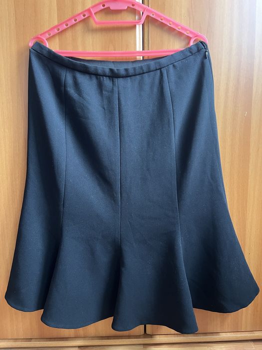 Fusta eleganta neagra moschino