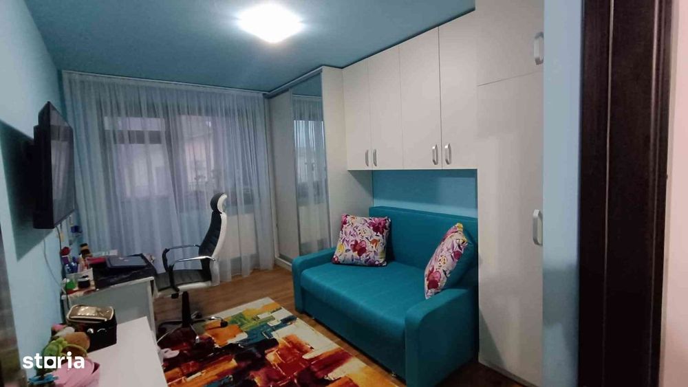 Persoana Fizica vand apartament 2 camere+parcare zona Terra Floresti