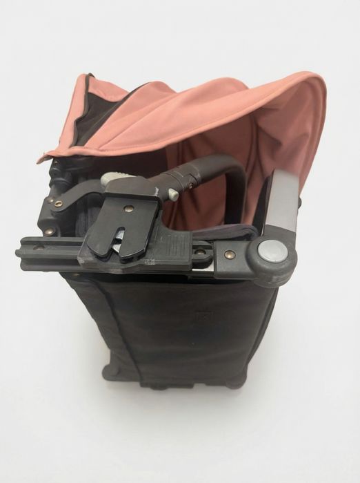 Căruț Cavoe pliabil potrivit de la 6 luni compatibil cu scoici Cybex