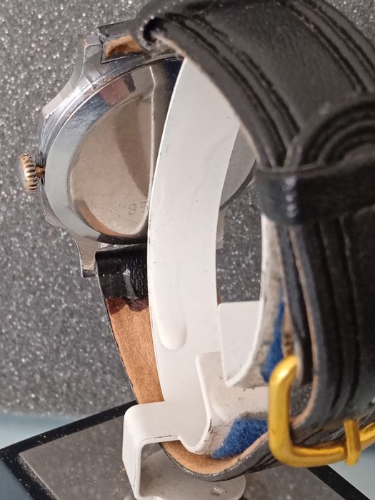 Руски мъжки механичен часовник ПОБЕДА.