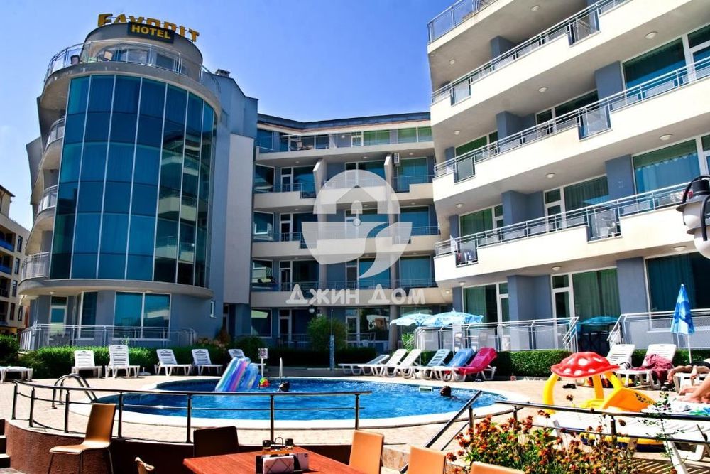 Продава се Двустаен апартамент в к.к. Слънчев бряг - 65 кв.м за 651 €/кв.м - Снимка #9