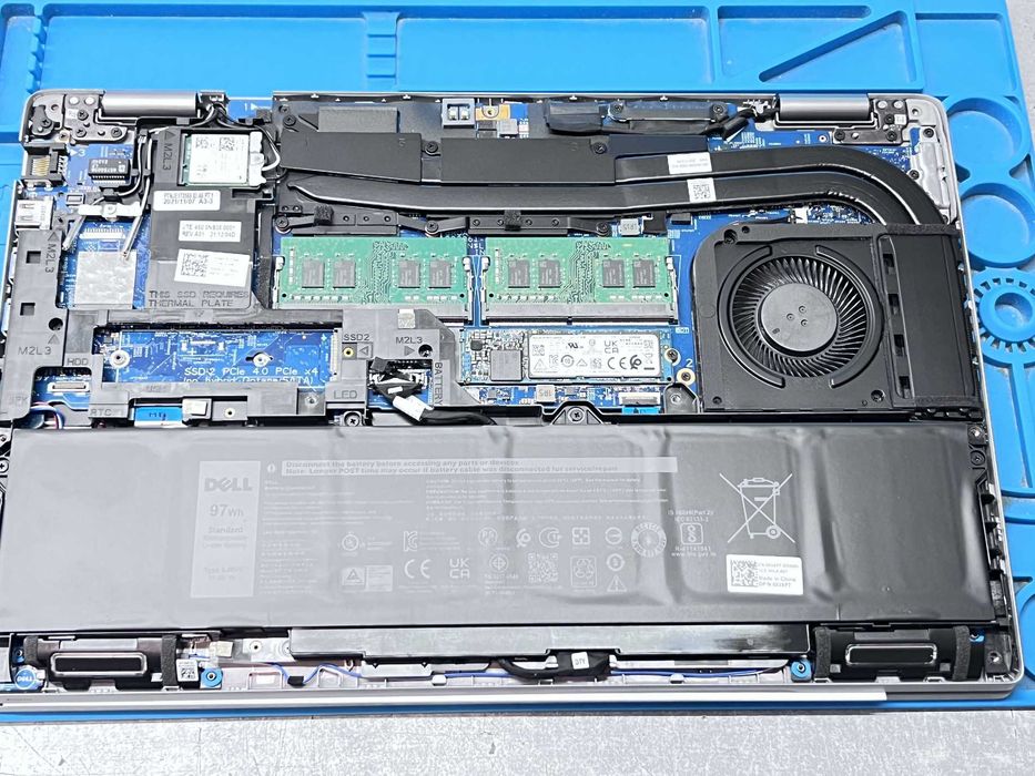 Реновиран лаптоп Dell Precision 3561 15.6 i7-11850H 32GB 1TB T1200 4GB