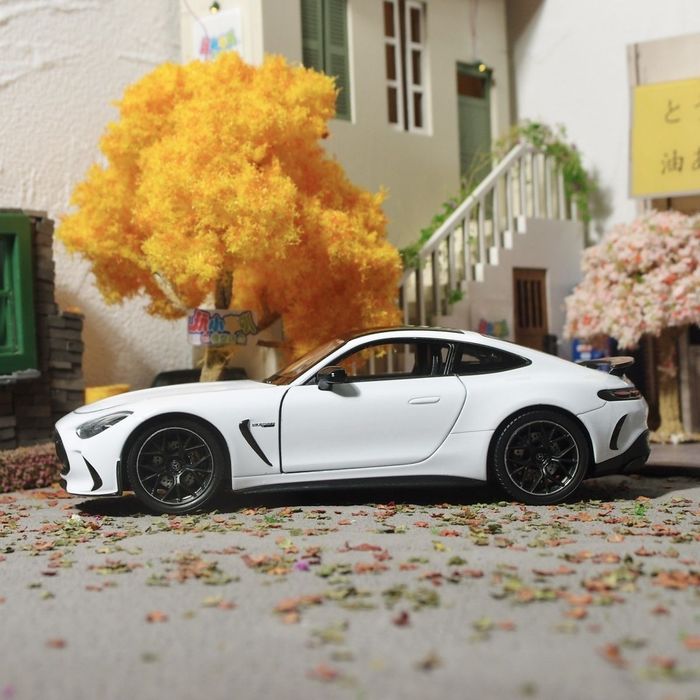 Mercedes - AMG GT 63 1.24! Металлическая модель со светом и звуком