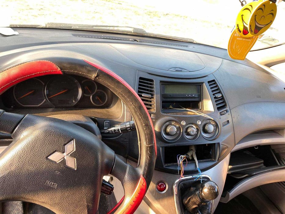 mitsubishi grandis 2.0 tdi теглич на части мицубиши грандис