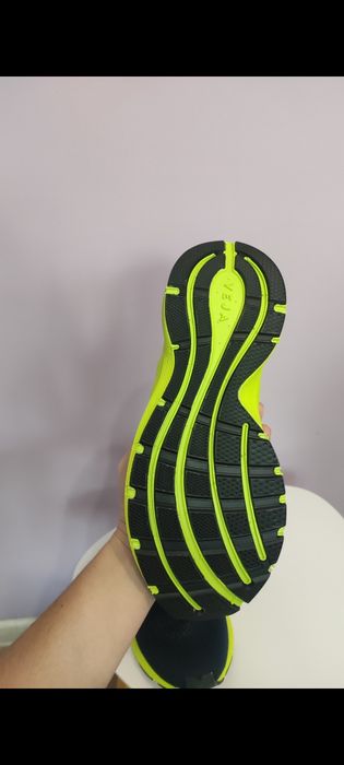 НОВИ Мъжки Veja Mens Marlin Sneakers 44 size