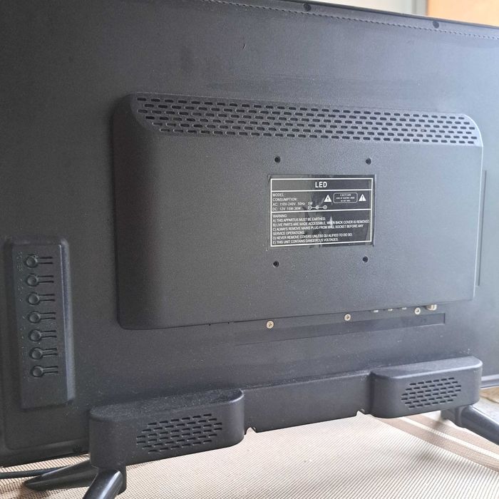 Телевизор Lidermax плюс роутер TP-LINK