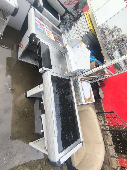 Кассовый бокс, кассовый стол