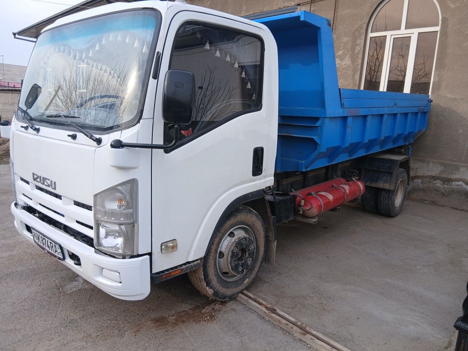 Исузи 5 тоннали срочна сотилади