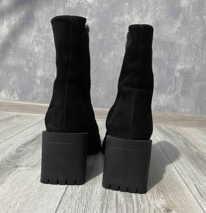 Ботинки замшевые