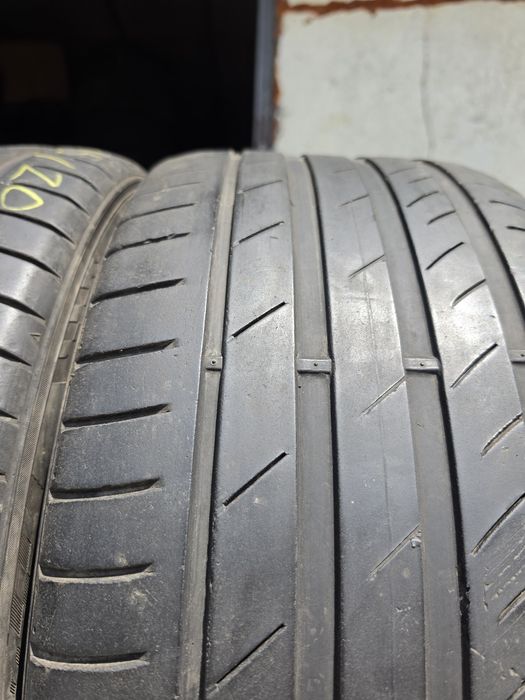 2 бр. летни гуми 275/35/20 Kumho DOT 0420 4-5 mm
